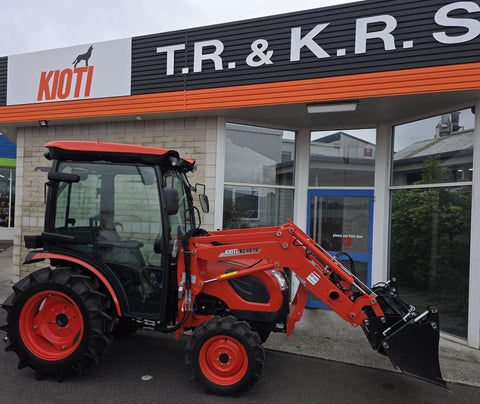 KIOTI CK4220 CAB WITH LOADER